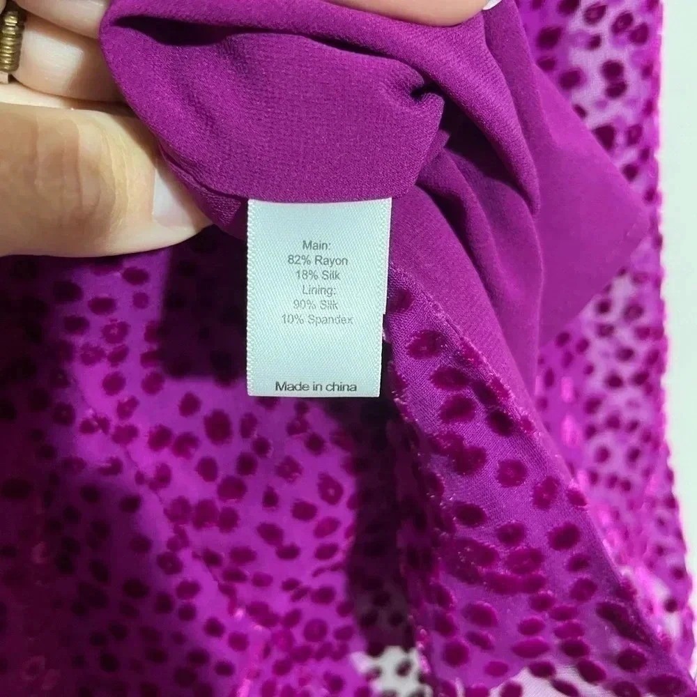 St John Magenta Purple Burnout Velvet Leopard Print Silk Blend Ruffle Blouse‎ L - Picture 7 of 7